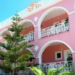 מלון דירות Amoudi Studios Apartments Hotel 4*