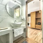 מלון דירות Amoudi Studios Apartments Hotel אמודי