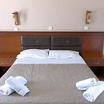 Ξενοδοχείο με διαμερίσματα Amoudi Studios Apartments Hotel