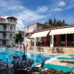 Ξενοδοχείο με διαμερίσματα Amoudi Studios Apartments Hotel 4*