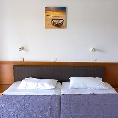 Aparthotel Amoudi Studios Apartments Hotel