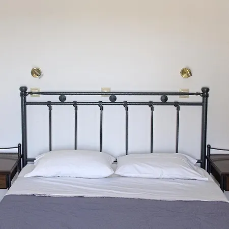 Amoudi Studios Apartments Hotel Aparthotel 3*