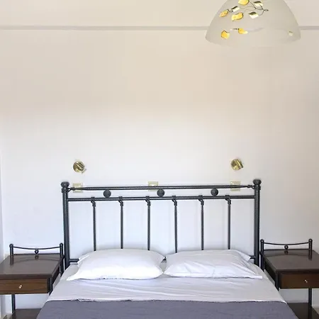 Aparthotel Amoudi Studios Apartments Hotel 3*