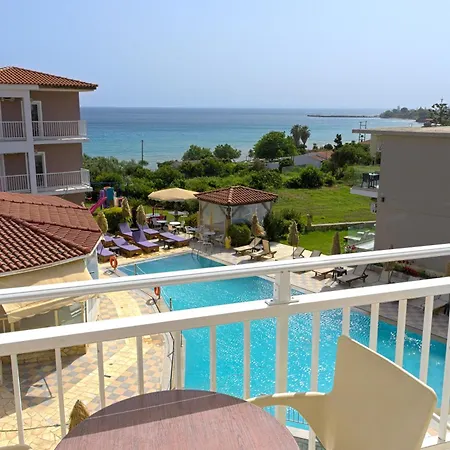 Amoudi Studios Apartments Hotel