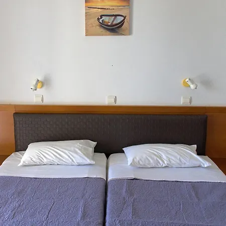 Aparthotel Amoudi Studios Apartments Hotel 3*