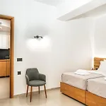 Amoudi Studios Apartments Hotel Lägenhetshotell