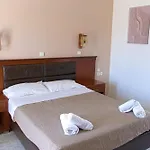 Amoudi Studios Apartments Hotel Lägenhetshotell 4*