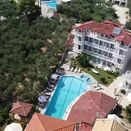 Amoudi Studios Apartments Hotel