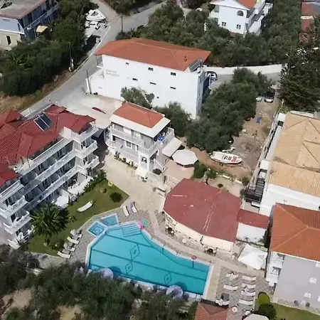 Апарт-отель Amoudi Studios Apartments Hotel 4*