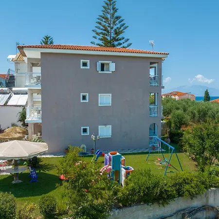 Amoudi Studios Apartments Hotel Lägenhetshotell 4*