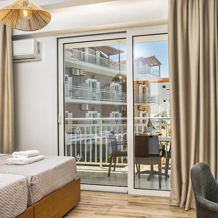 Amoudi Studios Apartments Hotel Апарт-отель
