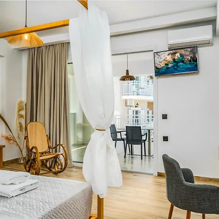 Amoudi Studios Apartments Hotel Апарт-отель 4*