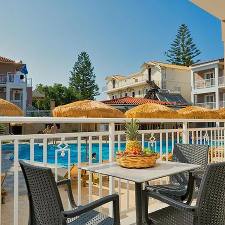 Lägenhetshotell Amoudi Studios Apartments Hotel 4*