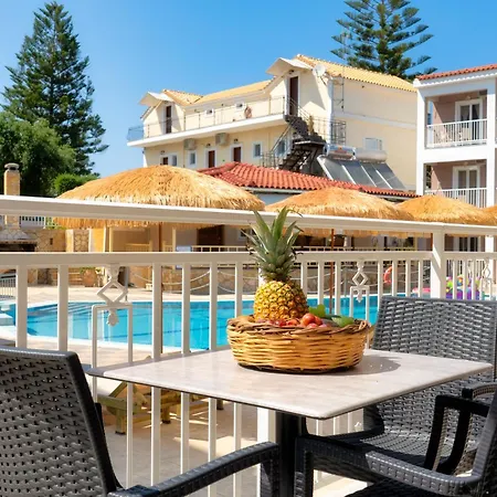 Amoudi Studios Apartments Hotel Lägenhetshotell
