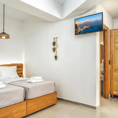 Amoudi Studios Apartments Hotel Апарт-отель Амуди