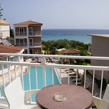 Amoudi Studios Apartments Hotel Lägenhetshotell 3*