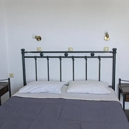 Amoudi Studios Apartments Hotel Lägenhetshotell