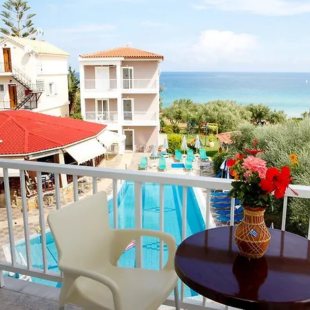 Amoudi Studios Apartments Hotel Aparthotel 4*