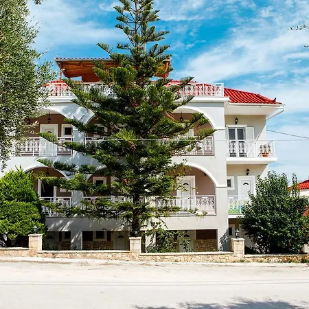Amoudi Studios Apartments Hotel 4* Ammoudi